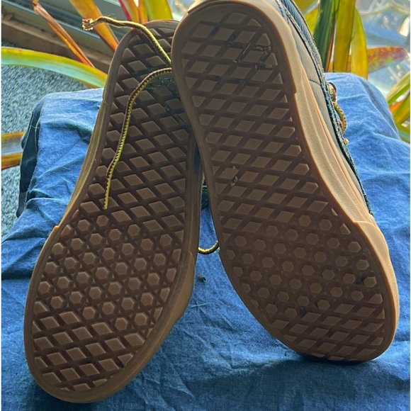 Size 7 Black Leather Vans w/ a dope sole 😉 - Picture 3 of 6